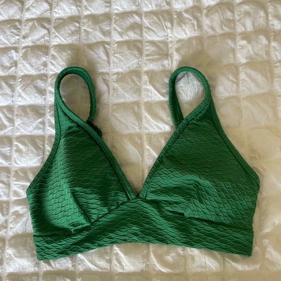 Sea Level Australia Vibrant Green Triangle Swim top - Picture 1 of 8